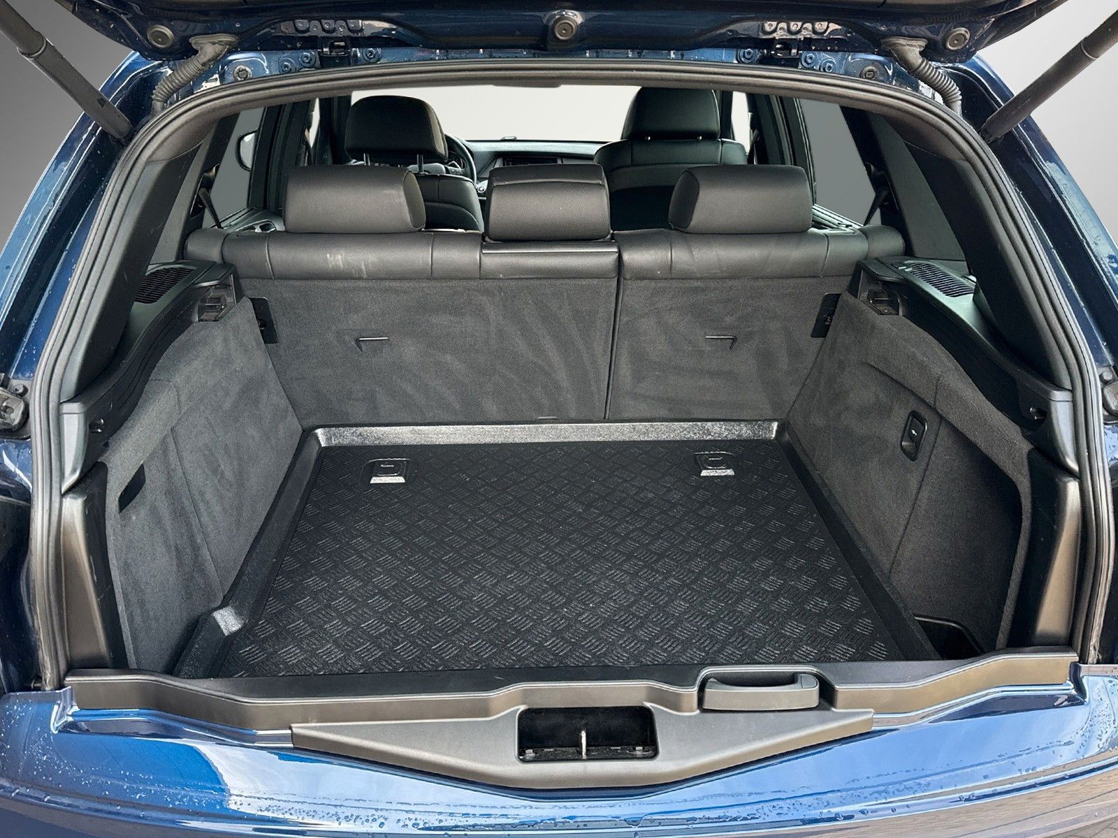Fahrzeugabbildung BMW X5 xDrive50i*Pano*Bi-Xen*Memory*Head-Up*2-Zonen*