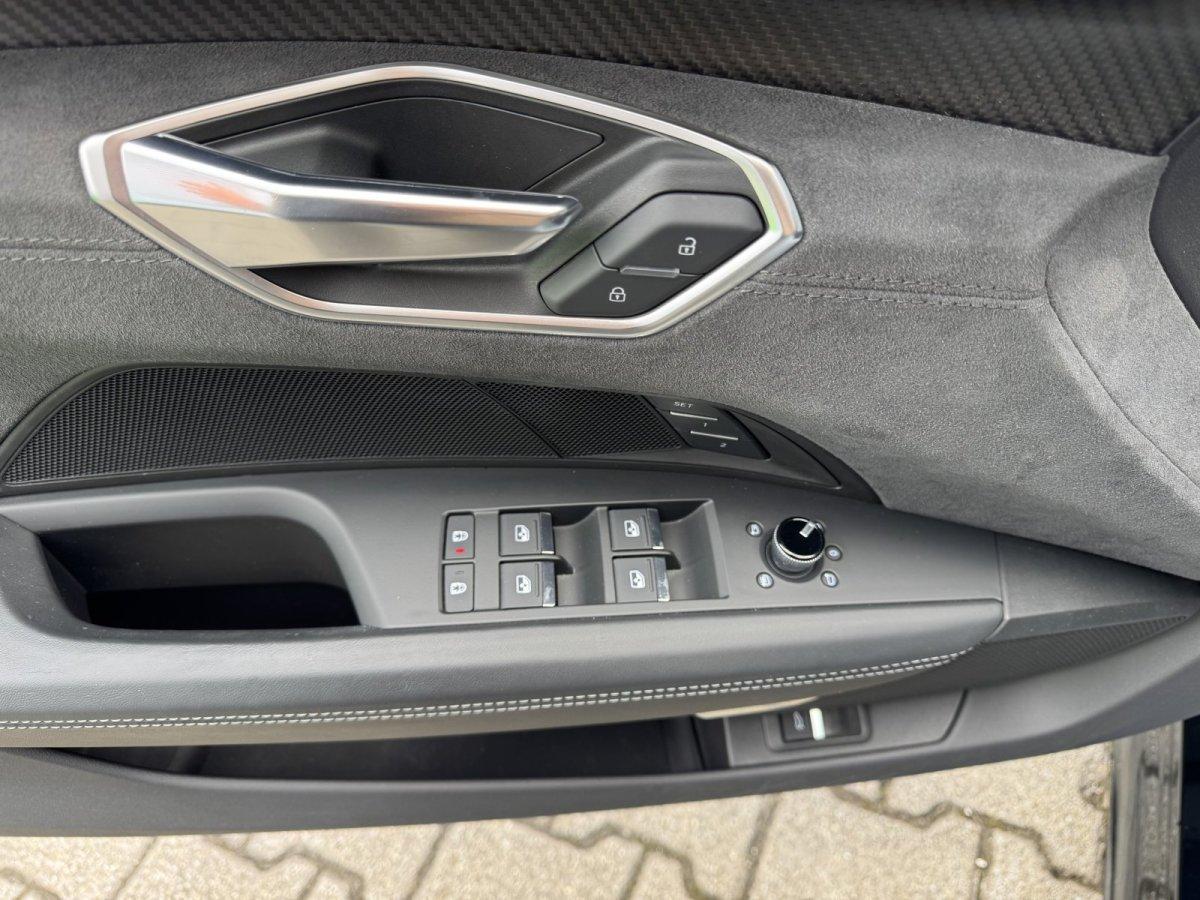 Audi e-tron RS GT quattro Carbon Top-View Headup 21Zo