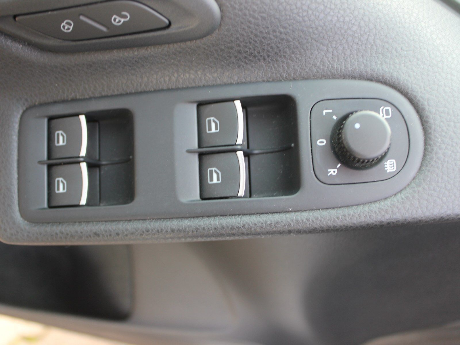 Fahrzeugabbildung Volkswagen Golf Cabriolet Cup 1,4 TSI