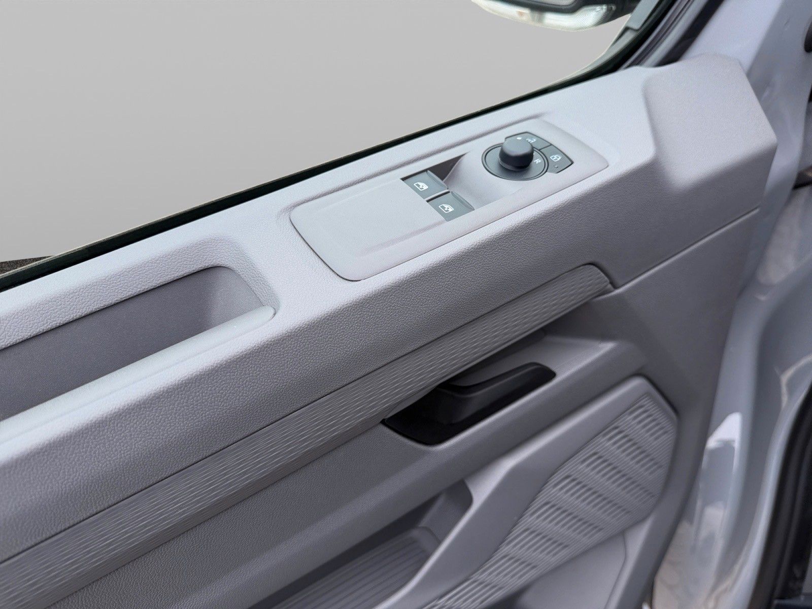 Fahrzeugabbildung Volkswagen Transporter Kasten Plus LR*Klima*AHZV*Holzboden*