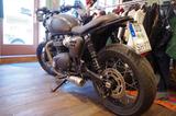 Triumph Bonneville T120 Black Custom Bike Cafėracer - TRIUMPH DRESDEN