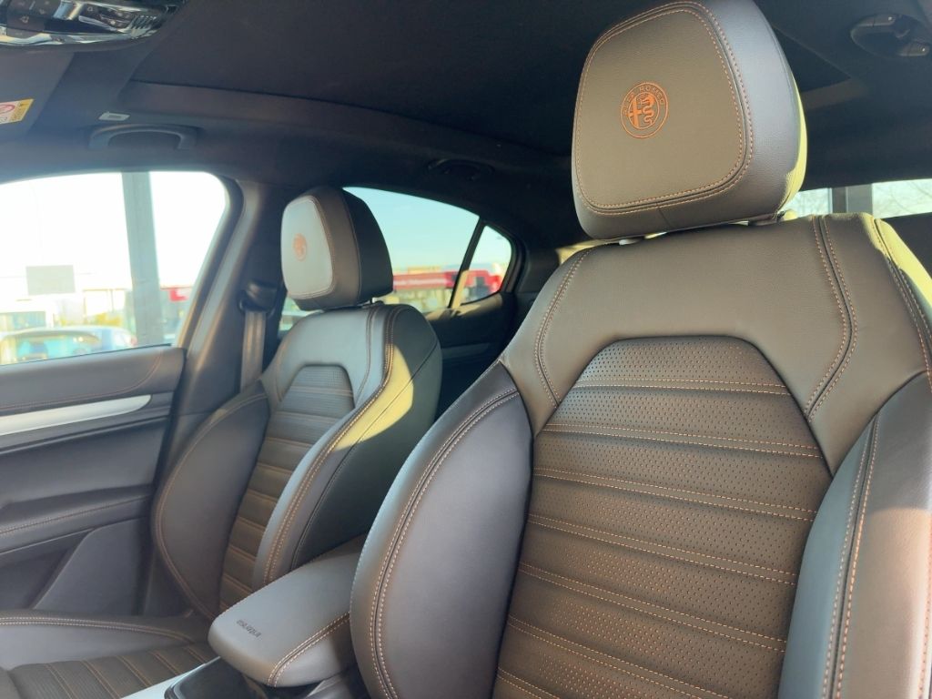 Fahrzeugabbildung Alfa Romeo Stelvio Intensa Q4