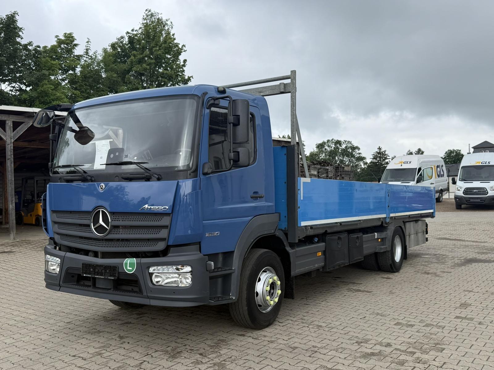 Mercedes-Benz Atego 1630L Gerüstbaupritsche 7,2m*3Sitze*AHK*