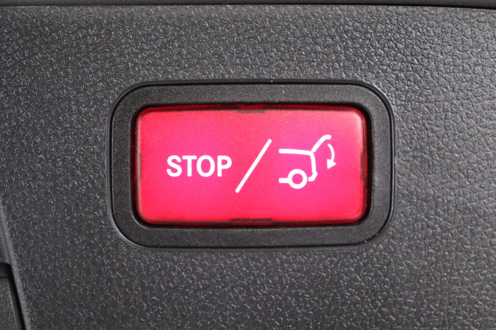Fahrzeugabbildung Mercedes-Benz GLA 200 Score * Bi- Xenon * Navi * SHZ *