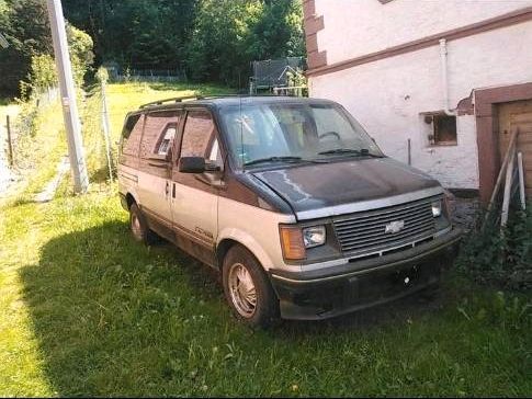 Chevrolet Astro Van