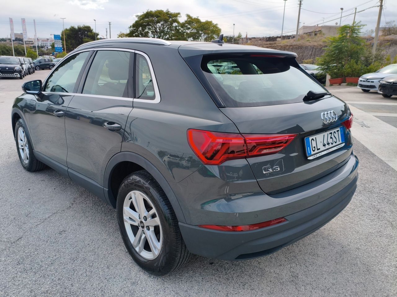 Audi Q3 35 TDI S tronic Business imagem 3
