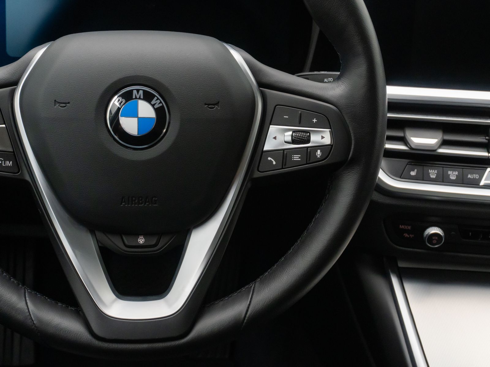 Fahrzeugabbildung BMW 320i Sport Line DAB HiFi CockPitPr Lenkrhz Alarm