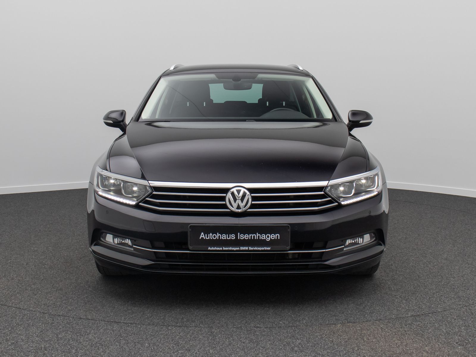 Fahrzeugabbildung Volkswagen Passat Comfortline Start-Stopp Kamera LED ACC