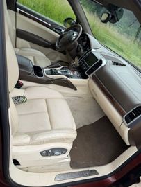 Porsche Cayenne - 9