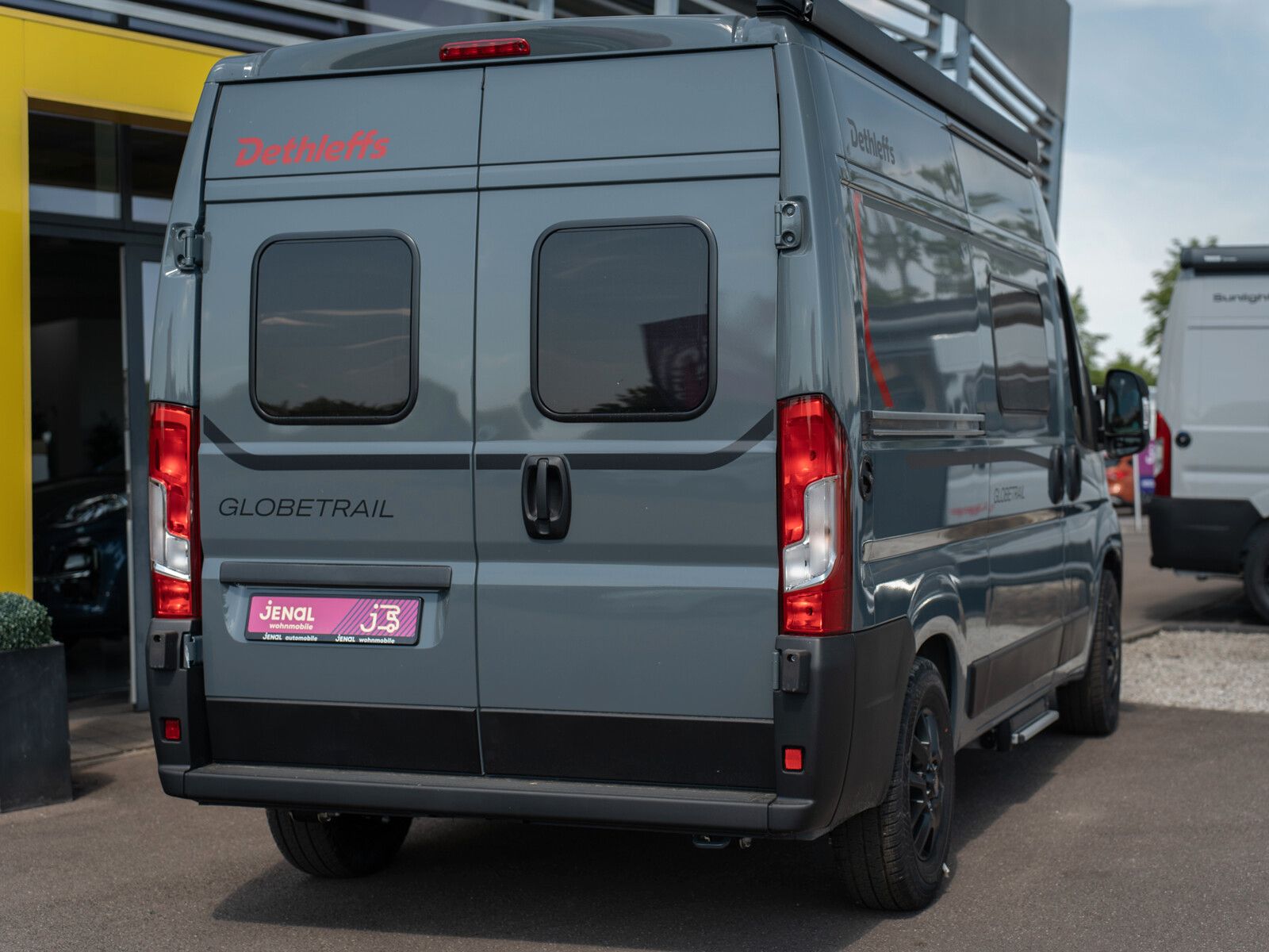Fahrzeugabbildung Dethleffs Globetrail 540 DR Fiat Rahmenfenster, Markise