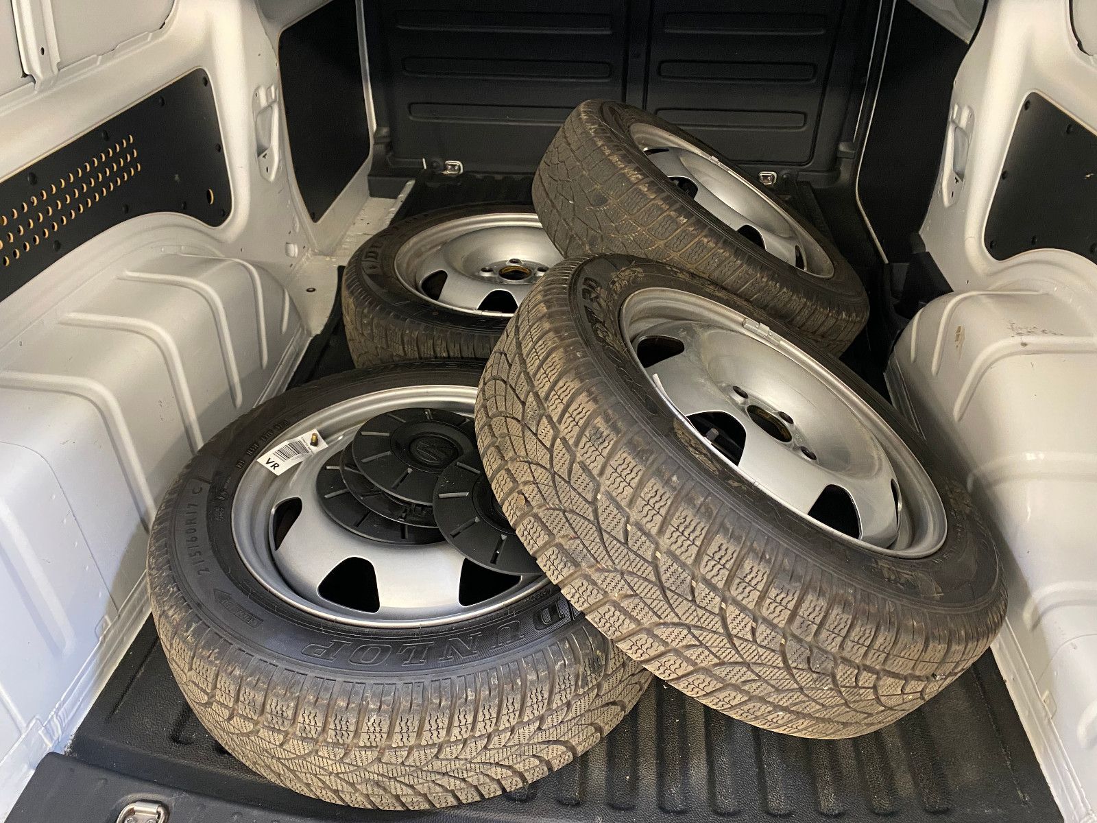 Fahrzeugabbildung Volkswagen Caddy Maxi ABT e Kasten Elektro DSG Klima PDC