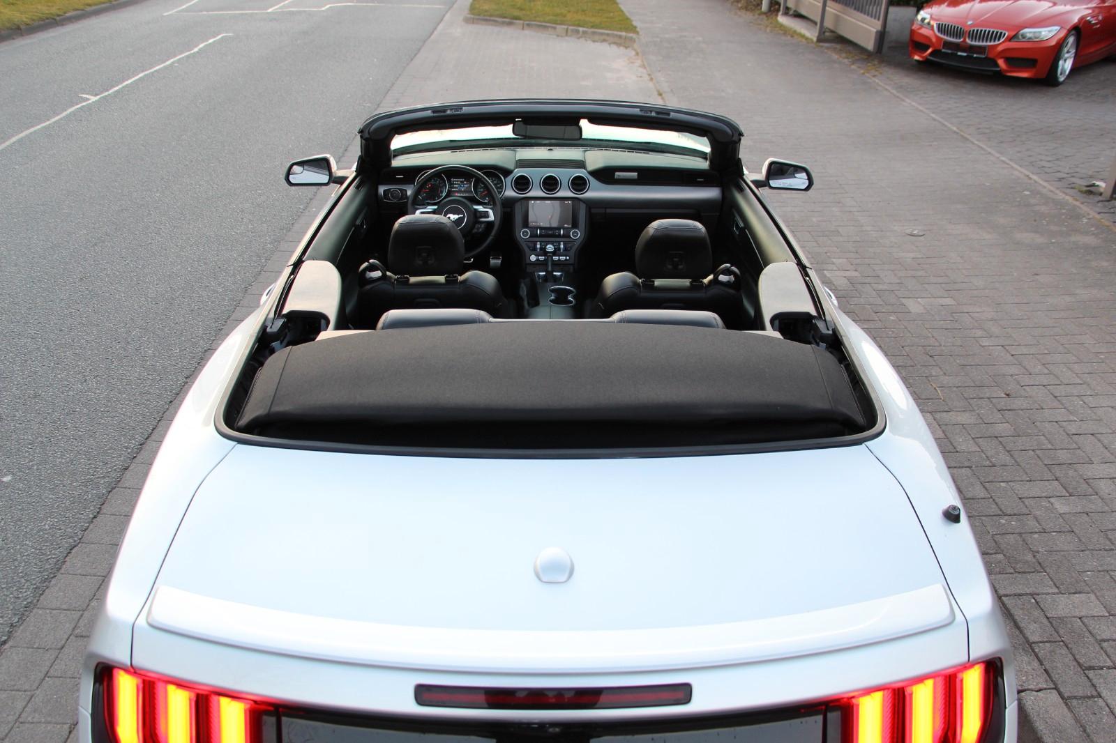 Ford Mustang 2.3 EcoBoost Cabrio / Premiumpaket