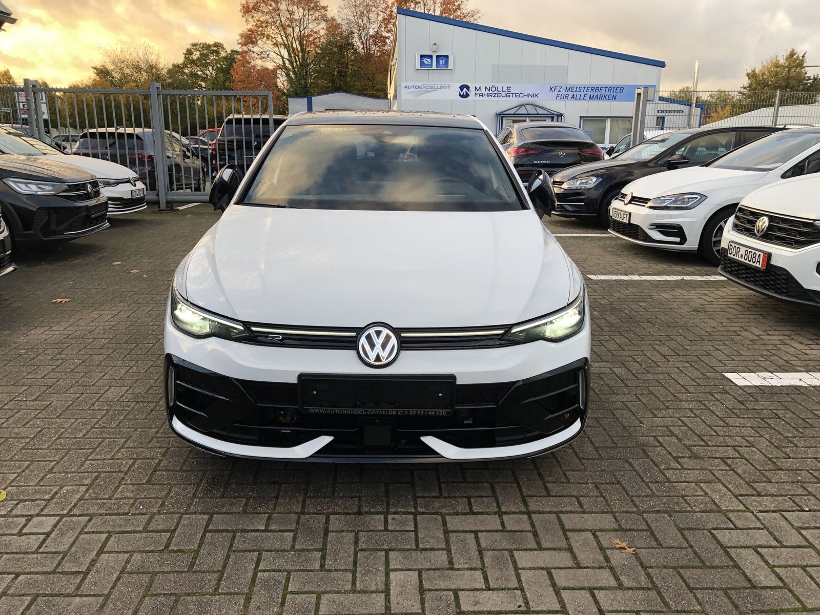 Volkswagen Golf R 2.0 TSI Performanc Black Ed Akrapovic foto 5