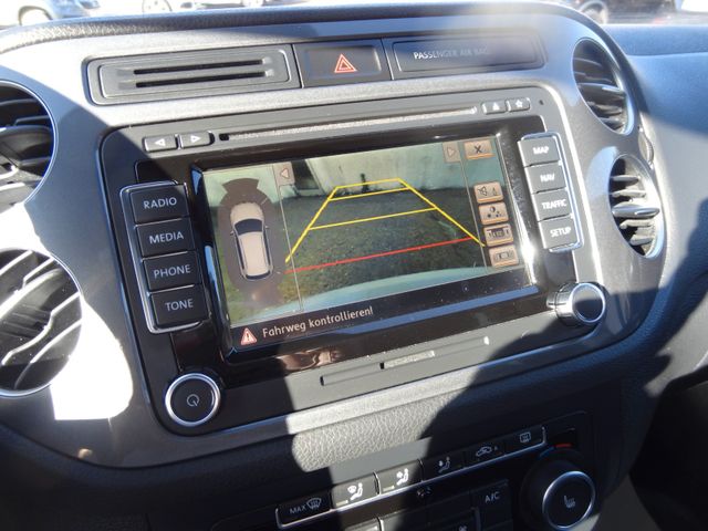 Fahrzeugabbildung Volkswagen Tiguan/R-Line/4Motion/AHK/Pano/Navi/Xenon/57.500