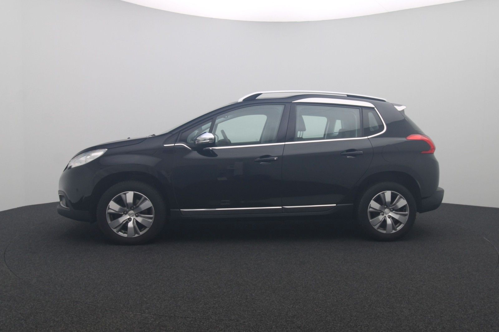 Fahrzeugabbildung Peugeot 2008 1.6 Allure NAVI