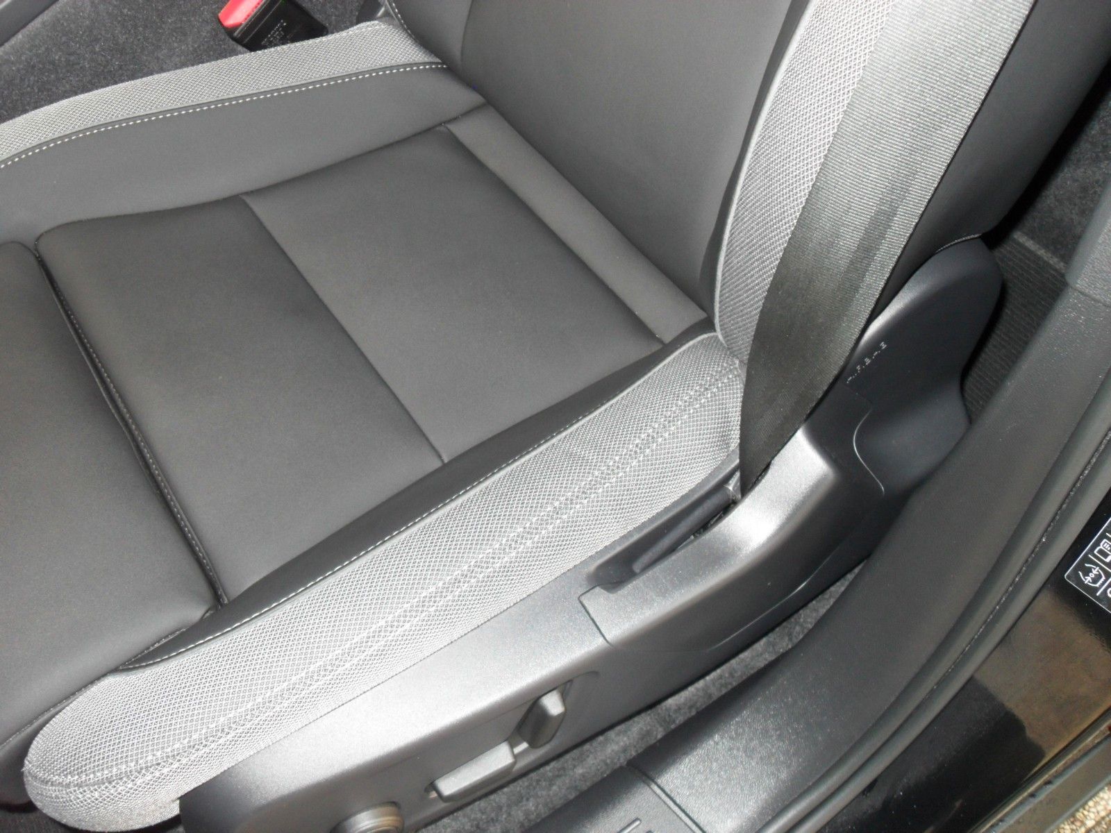 Fahrzeugabbildung Volvo C40 Ultimate Recharge Pure Electric AWD