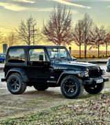 Jeep Wrangler 4.0L schwarz, breit, schön - gebrauchte Jeep Wrangler aus dem Jahr 1998