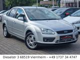 Ford Focus Lim. Ghia|Sitzheiz|PDC|Klima|Tempomat - Ford Focus aus 2006: Ghia