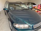 Volvo V70 2.4 T Premium Autom. Leder - Volvo V70 mit Benzin-Antrieb: Leder, Kombi, Automatik, Klimaanlage