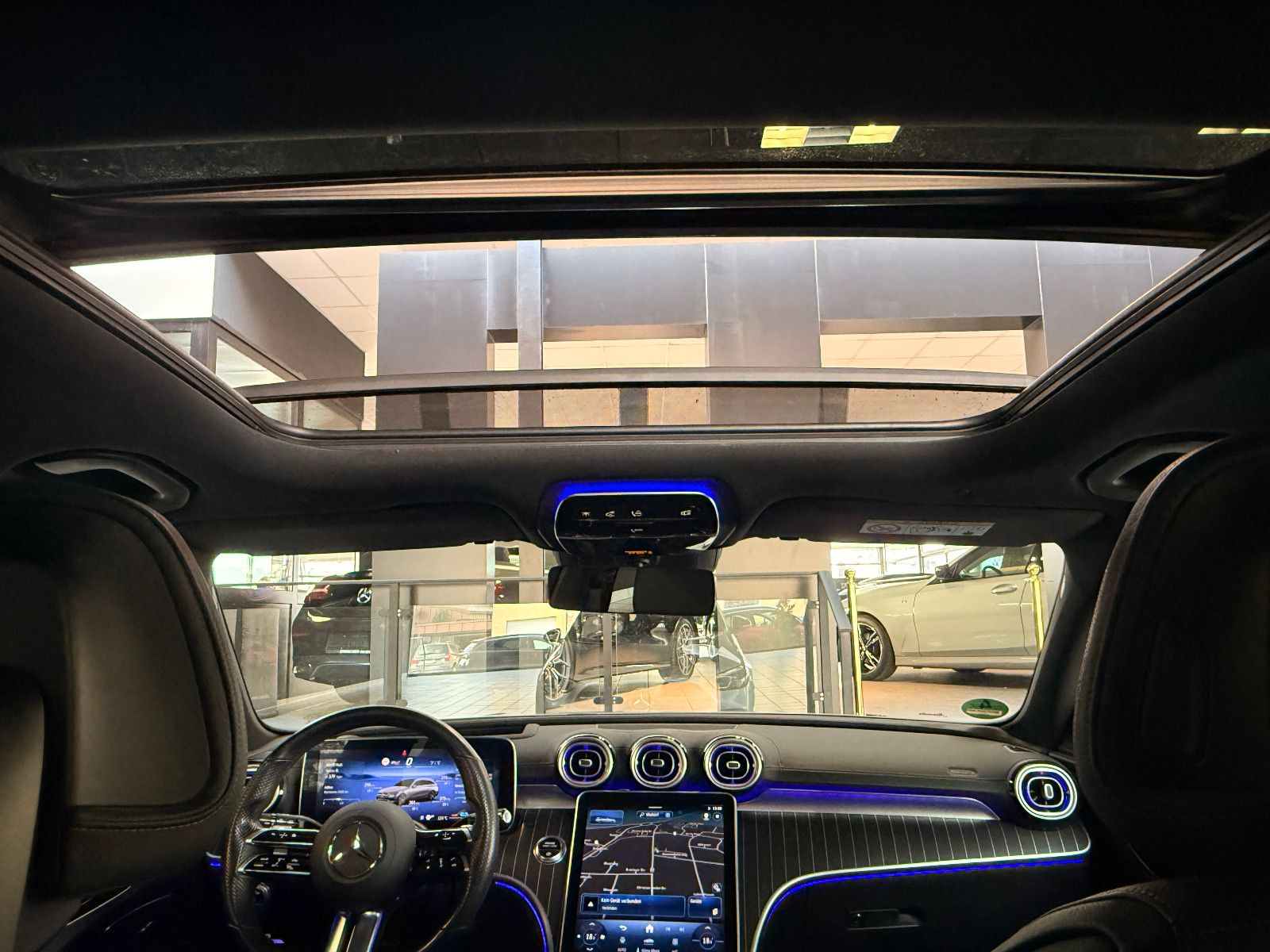 Fahrzeugabbildung Mercedes-Benz C 300TD/AMG/PANO/AMBIENTE/KAMERA/LED/MASSAGE