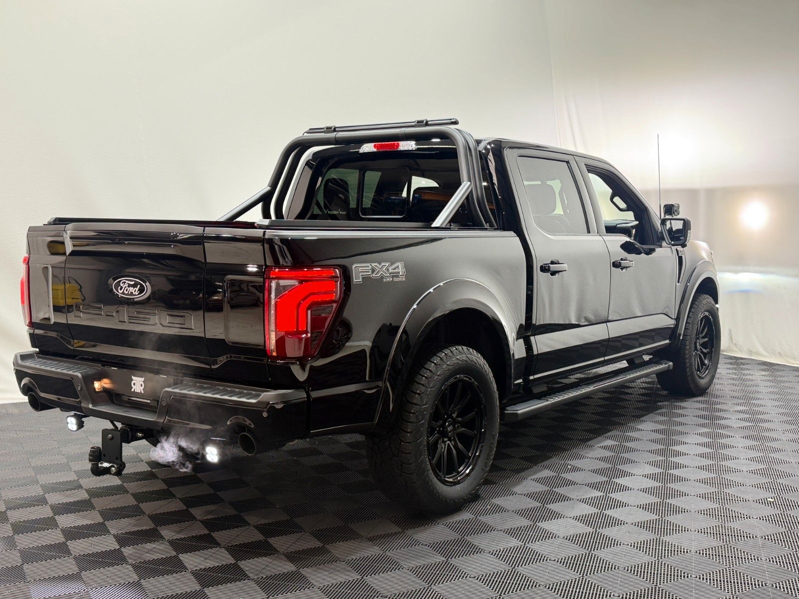 Fahrzeugabbildung Ford F-150 Lariat 5.0L V8  5,5" Black RTR Ed.