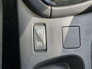 Fahrzeugabbildung Renault Clio IV 0.9 Limited*Keyless*Navi*PDC*SHZ*