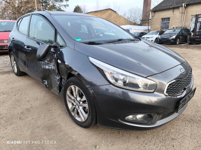 Kia Ceed Edition 7 1.4i Unfall/Startet nicht