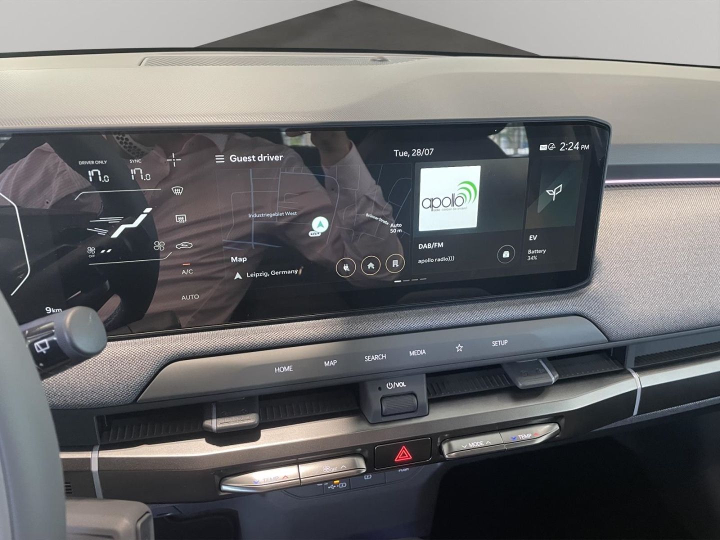 Fahrzeugabbildung Kia EV3 150 kW Earth Navi 360° Kamera LED El. Heckkl