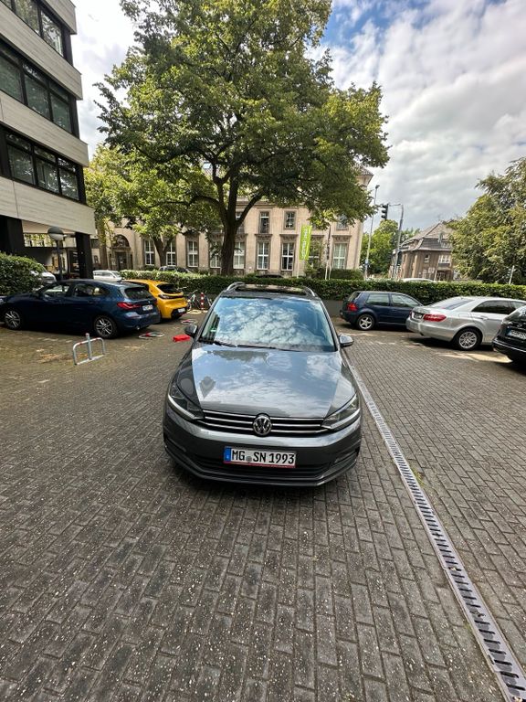 Image of Volkswagen Touran