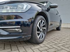 Fahrzeugabbildung Volkswagen Golf VII 1.0 TSI Join ACC APP NAVI