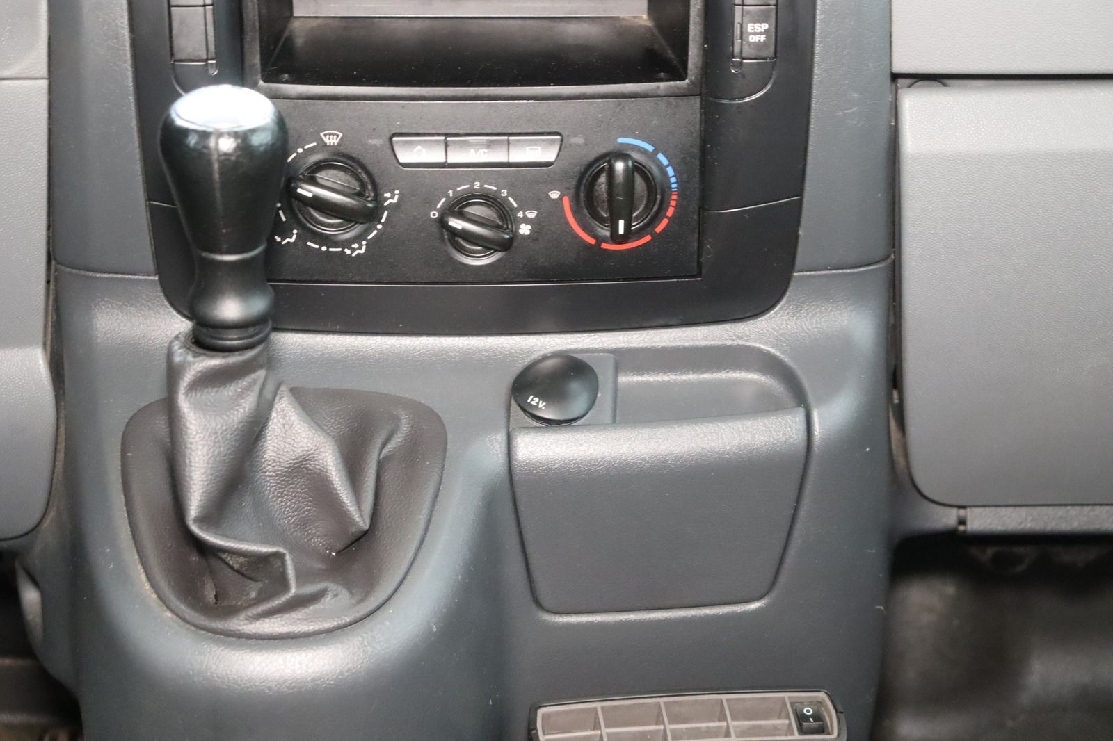 Fahrzeugabbildung Peugeot Expert Tepee 1.6HDI COOL 8 Sitzer