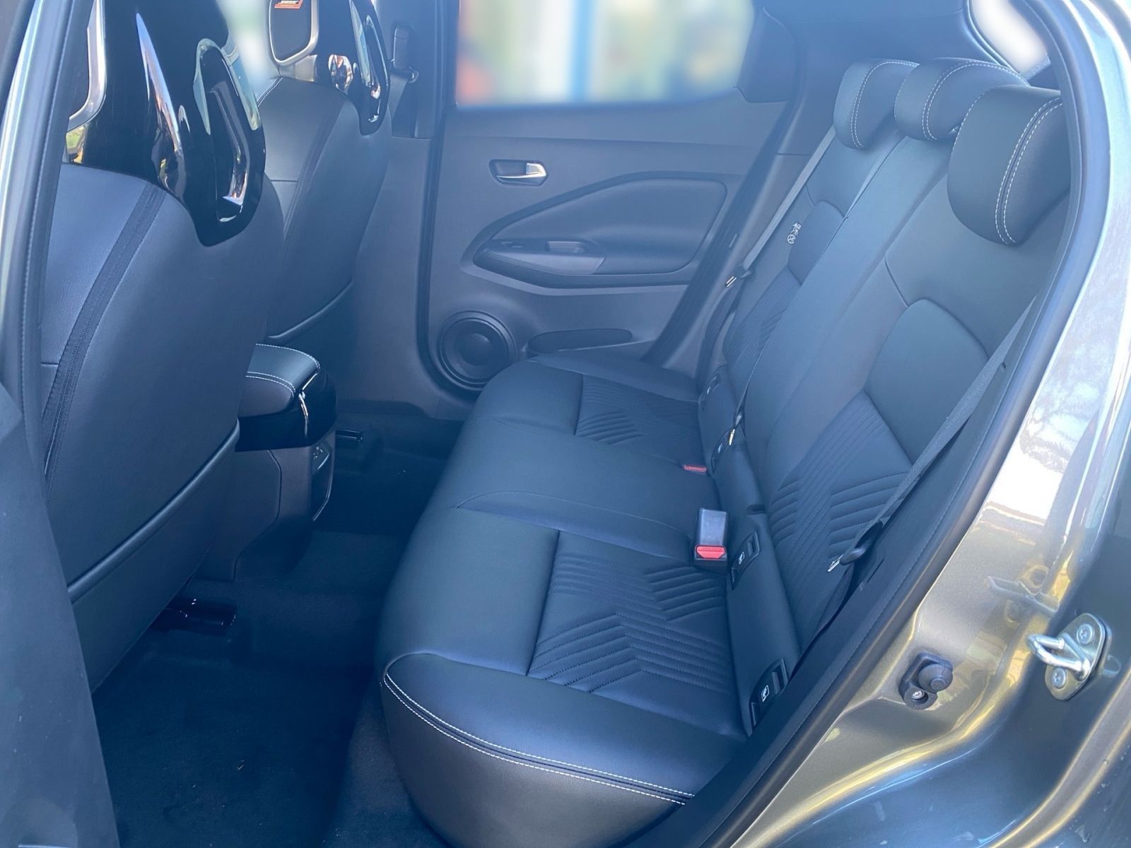 Fahrzeugabbildung Nissan JUKE 1.6 HYBRID 143 PS AT Tekna *BOSE*360'Kamera