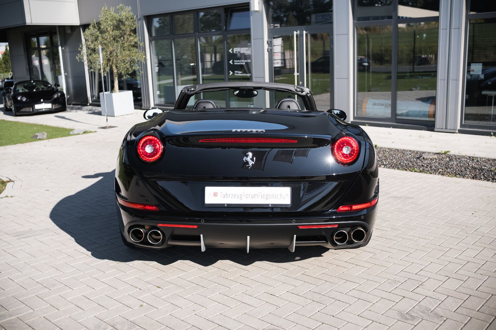 Fahrzeugabbildung Ferrari California 3.9 V8 T 4-Sitzer