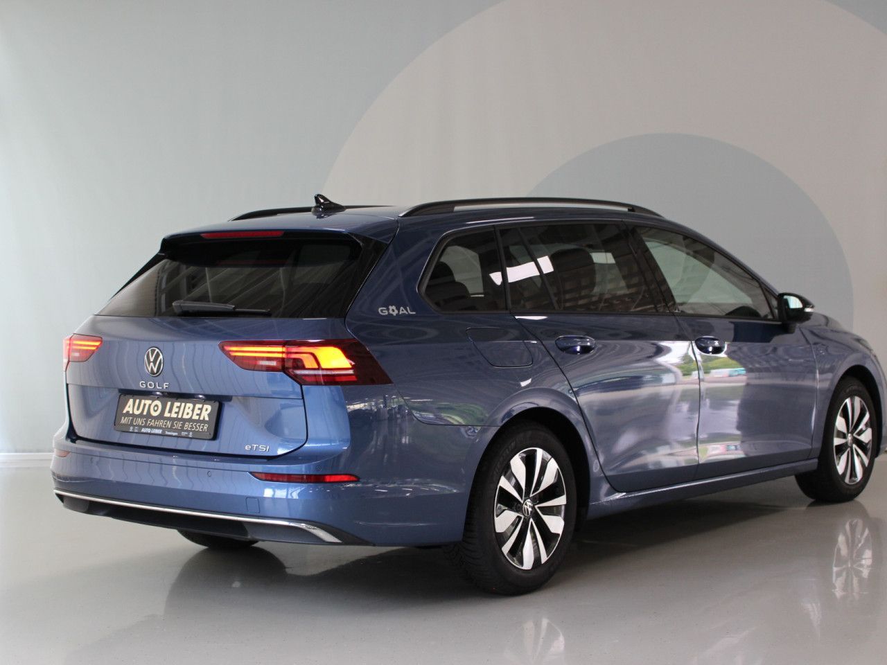 Fahrzeugabbildung Volkswagen Golf Variant 1.5 eTSI Goal 360/AHK/Navi/ACC