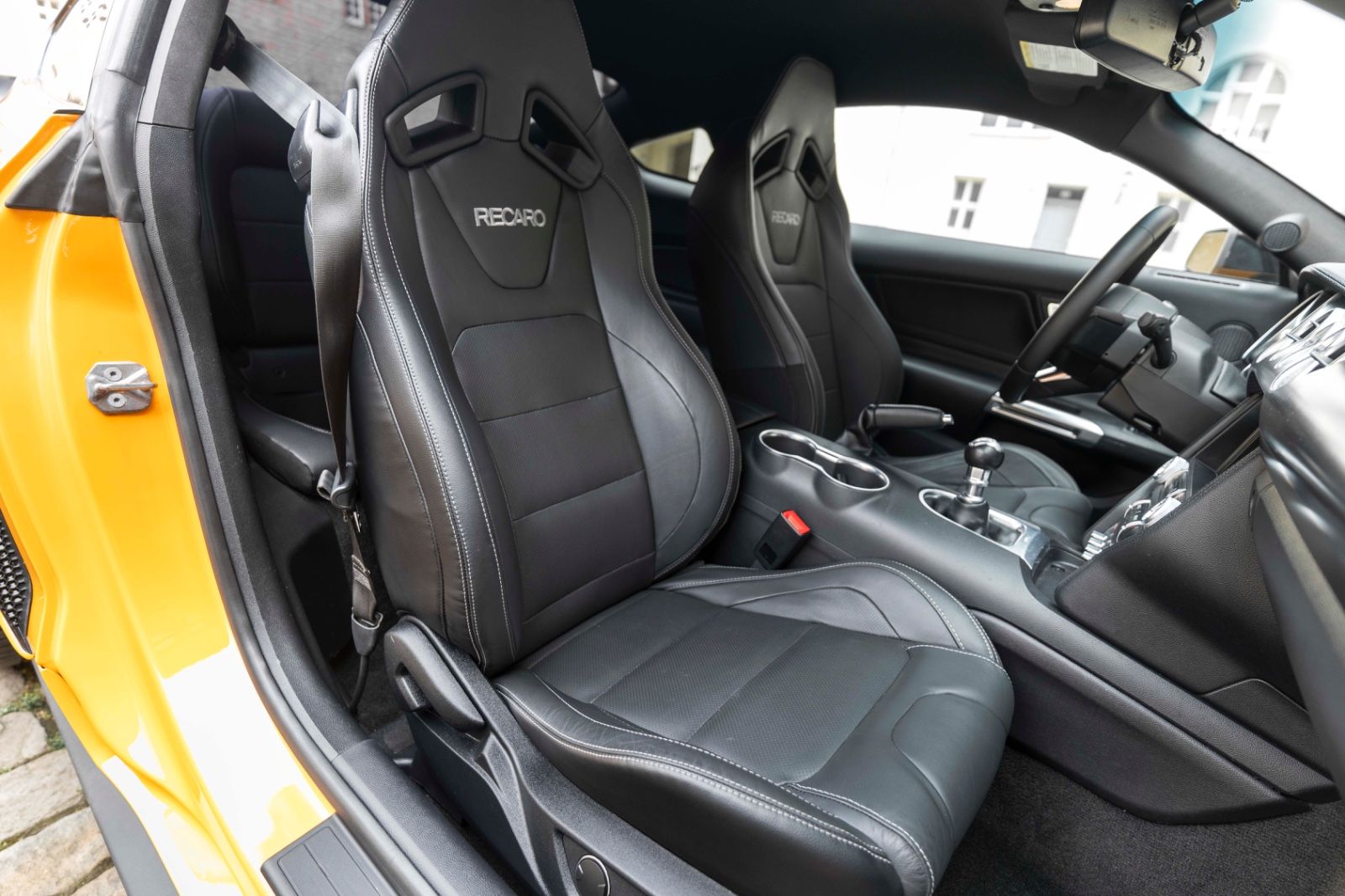 Fahrzeugabbildung Ford Mustang GT 5.0L RECARO TOTW LED KAM NAV