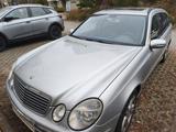 Mercedes-Benz E 270 CDI T AVANTGARDE Avantgarde - Mercedes E 270 mit Schiebedach