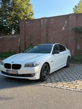 BMW 523i 2011 - BMW 523 aus 2011