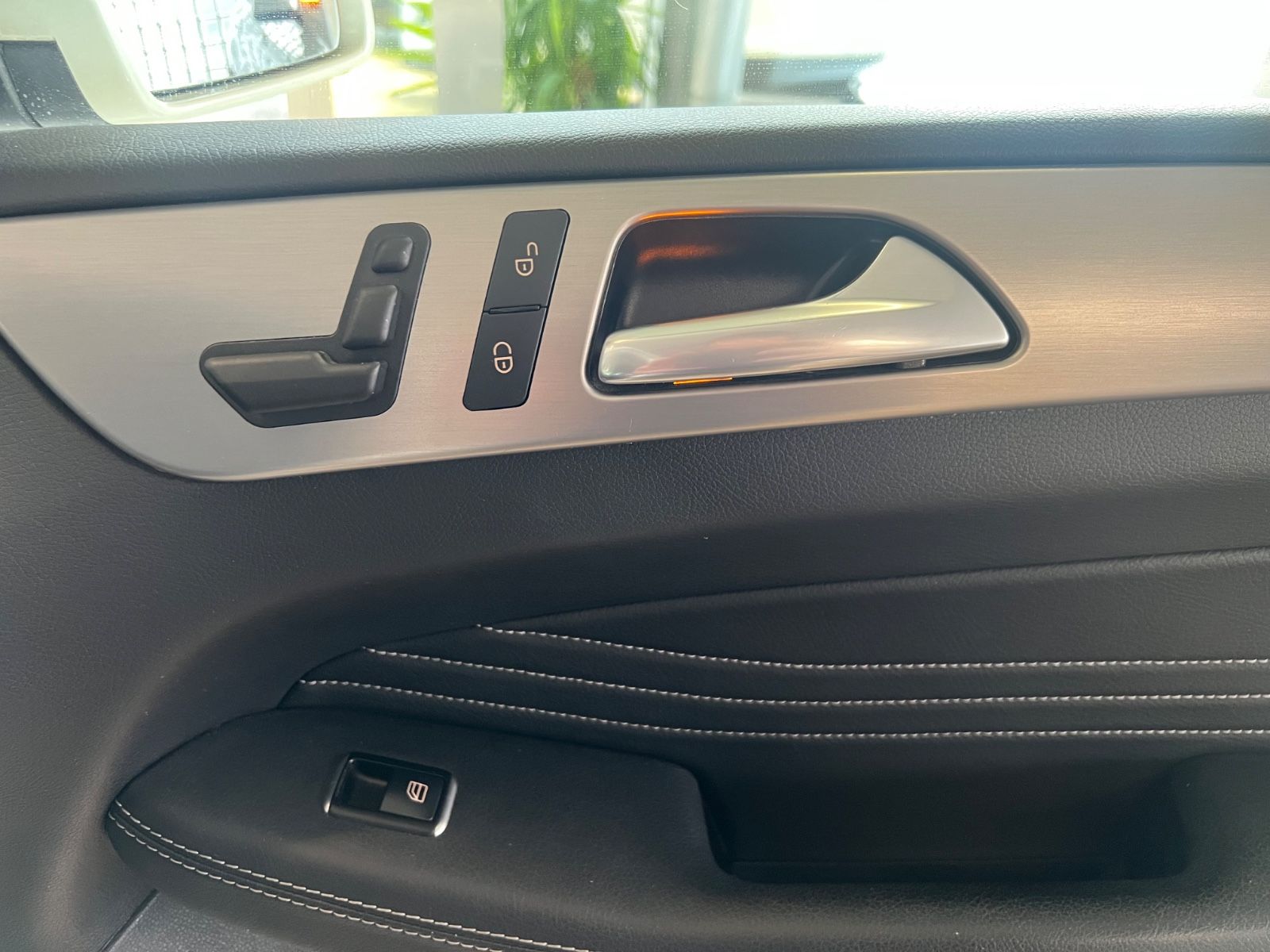 Fahrzeugabbildung Mercedes-Benz ML 350 d BlueTec 4Matic * 1.HAND * GEPFLEGT *