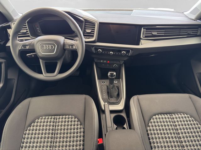 Fahrzeugabbildung Audi A1 30 TFSI Sportback advanced+LED+CarPlay+Spur