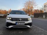 Volkswagen Tiguan 2.0 TDI 200/147kW DSG 4MOTION 3 R-Line  - Volkswagen Tiguan mit Diesel-Antrieb: Teilleder, Head-Up Display