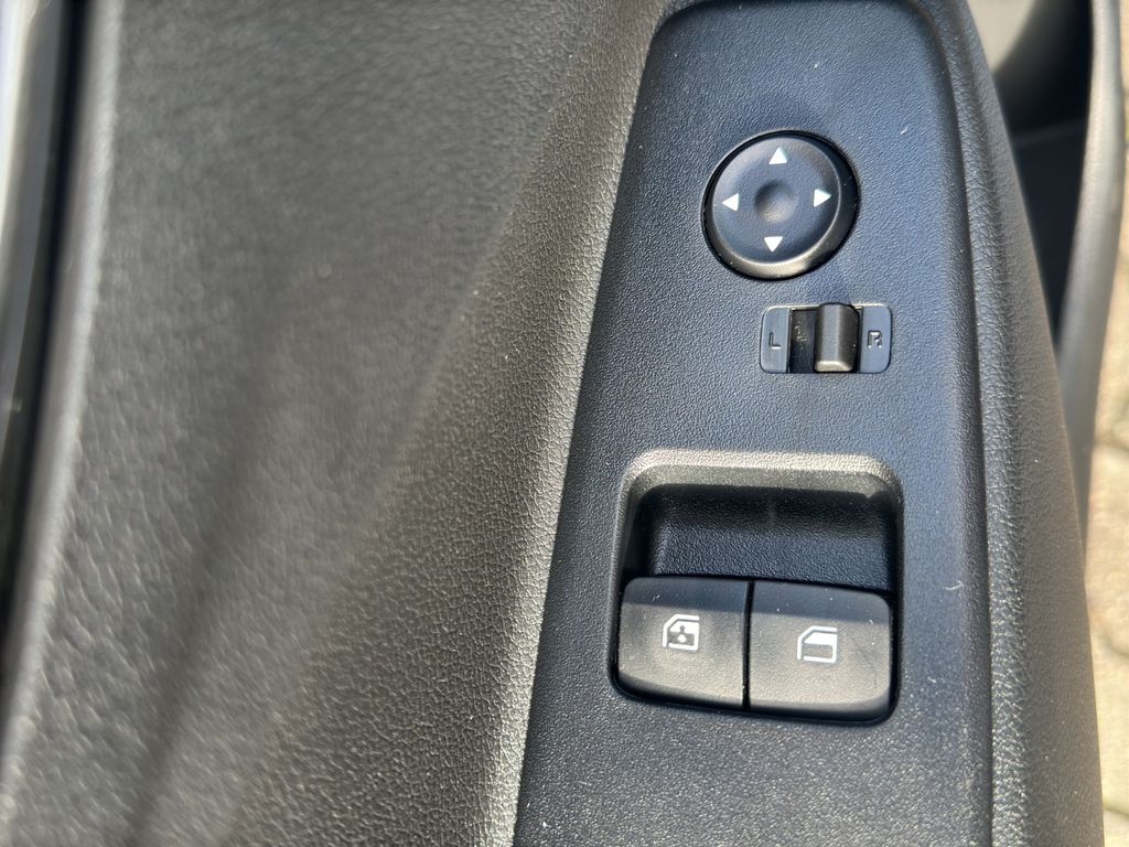 Hyundai i10 1.0 AUTOMATIK TREND + NAVIGATION