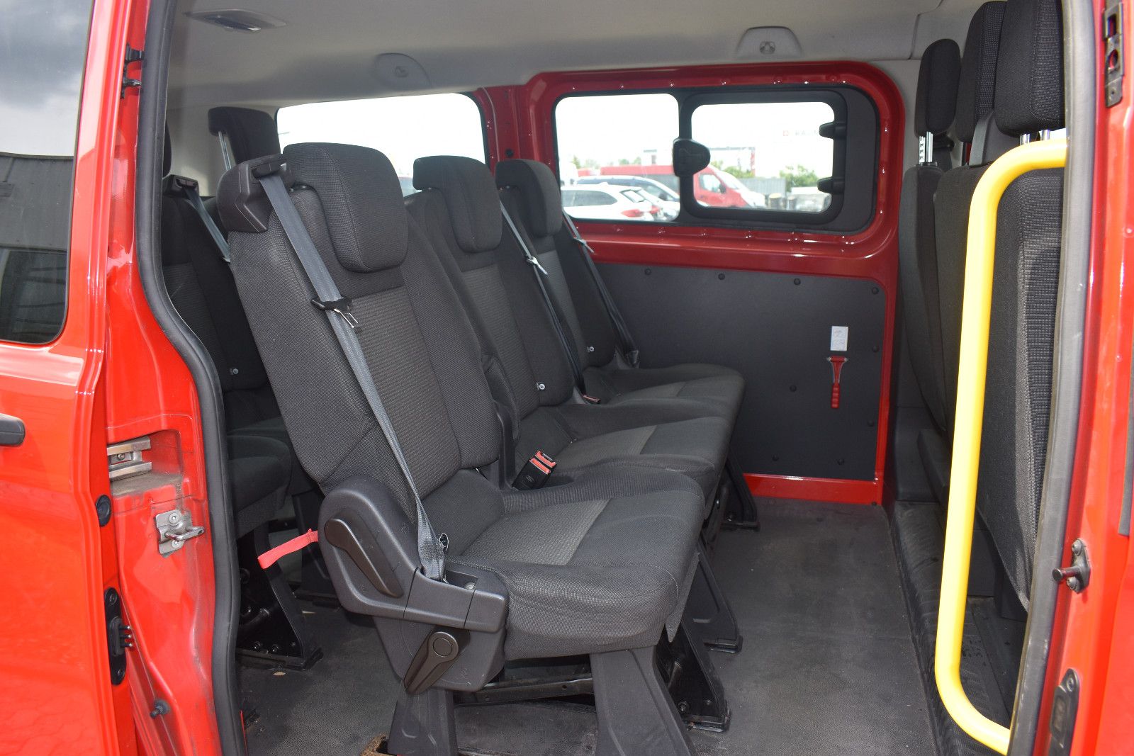 Fahrzeugabbildung Ford Transit Custom Kombi 300 L1 *9 Sitzer*4042*