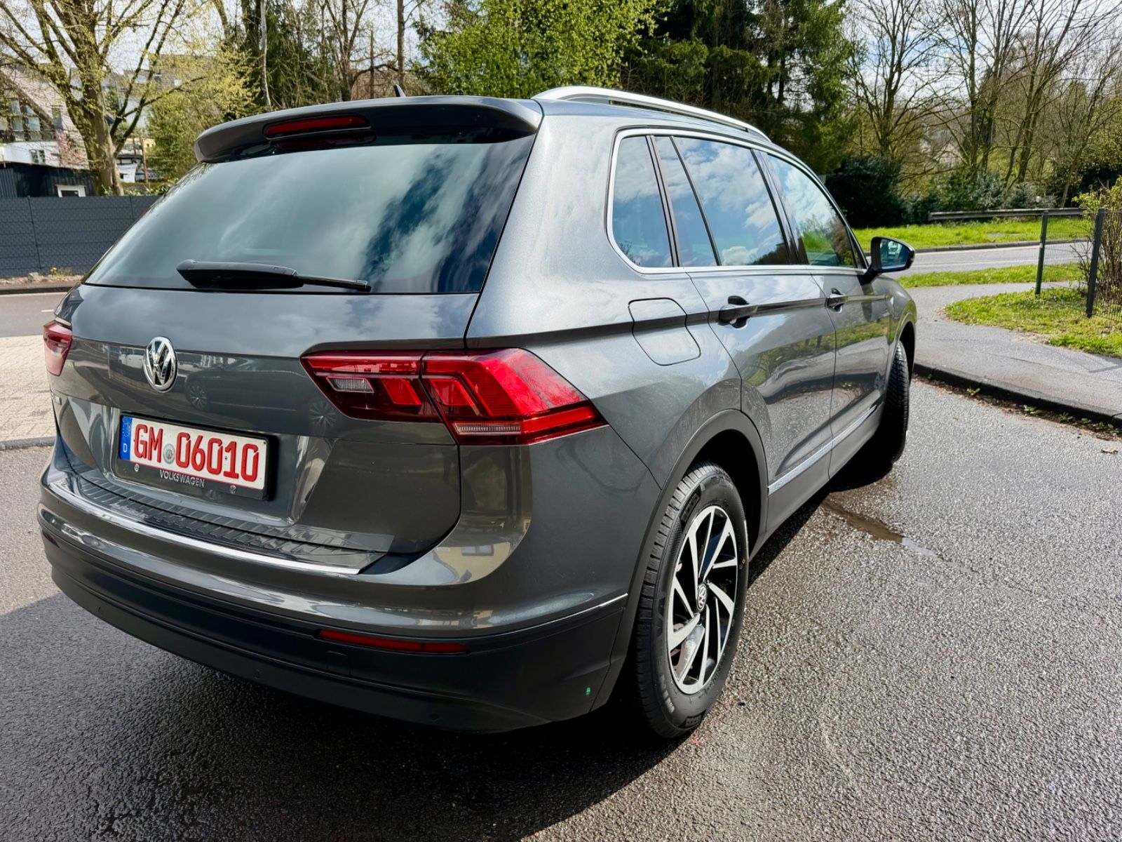 Volkswagen Tiguan ComfortlineLedNaviAccE-KlappeGarantieTop foto 8