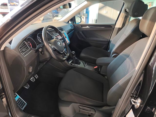 Tiguan 1.4 TSI *R-Line*Sound*AHK*Panorama*APP
