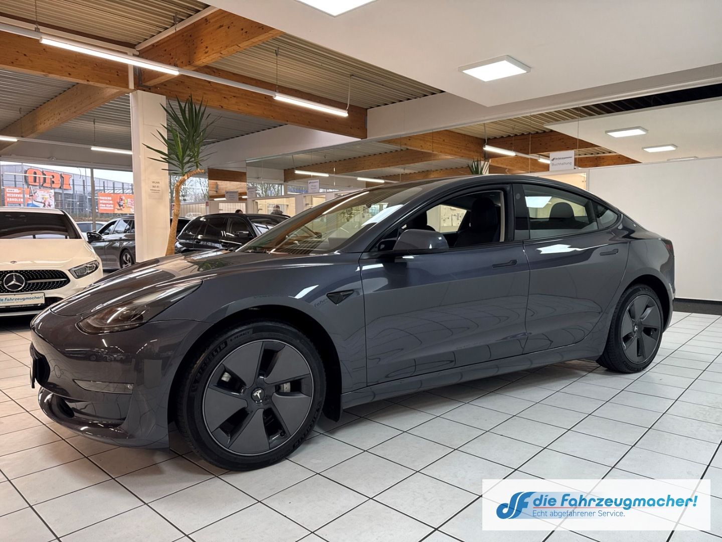 Fahrzeugabbildung Tesla Model 3 Long Range RWD Soundsystem ACC El. Heckk