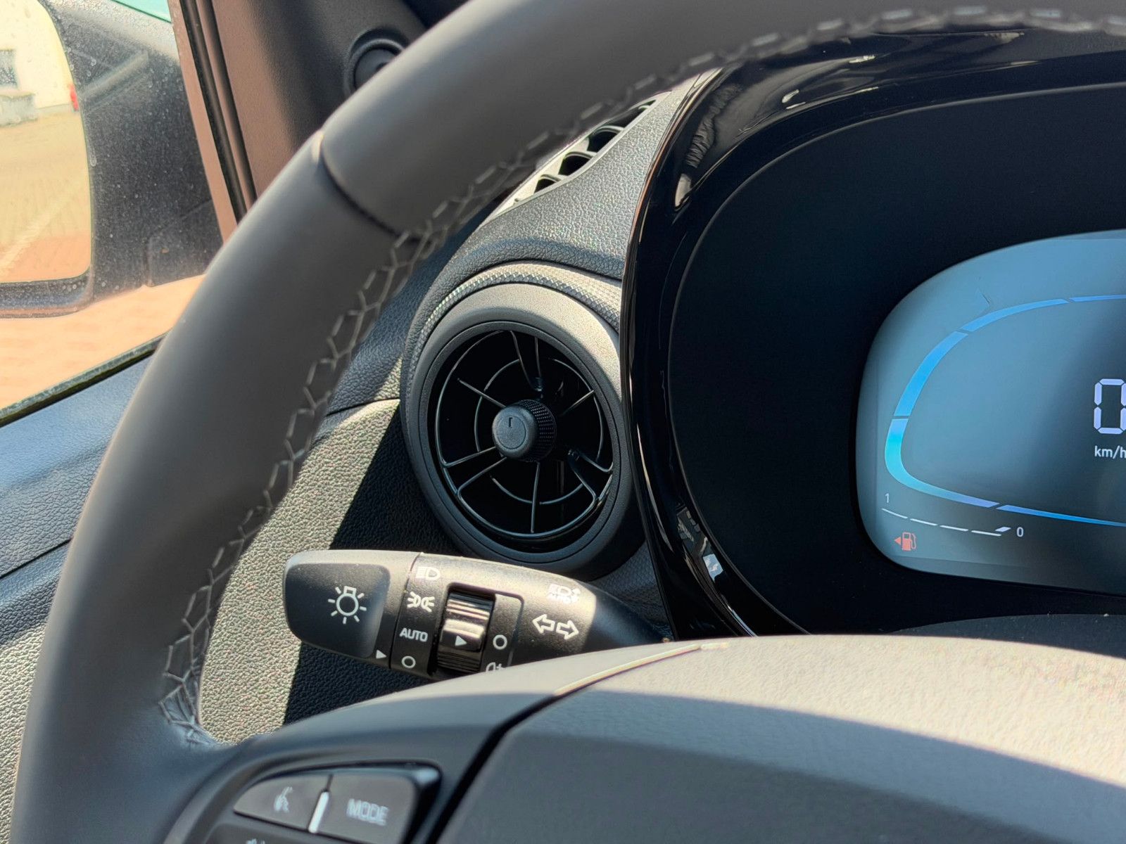 Fahrzeugabbildung Hyundai i10 1.0 Select *Navi*Klima*CarPlay*RFKamera*PDC*