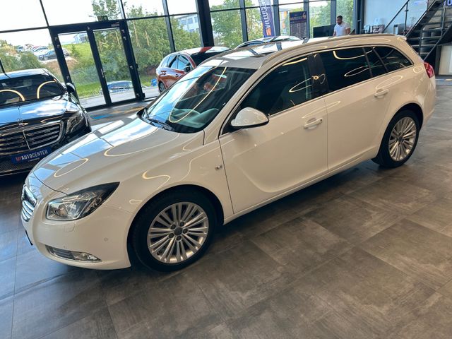 Opel Insignia A Sports Tourer Sport 4x4 *Xenon*1Hand*
