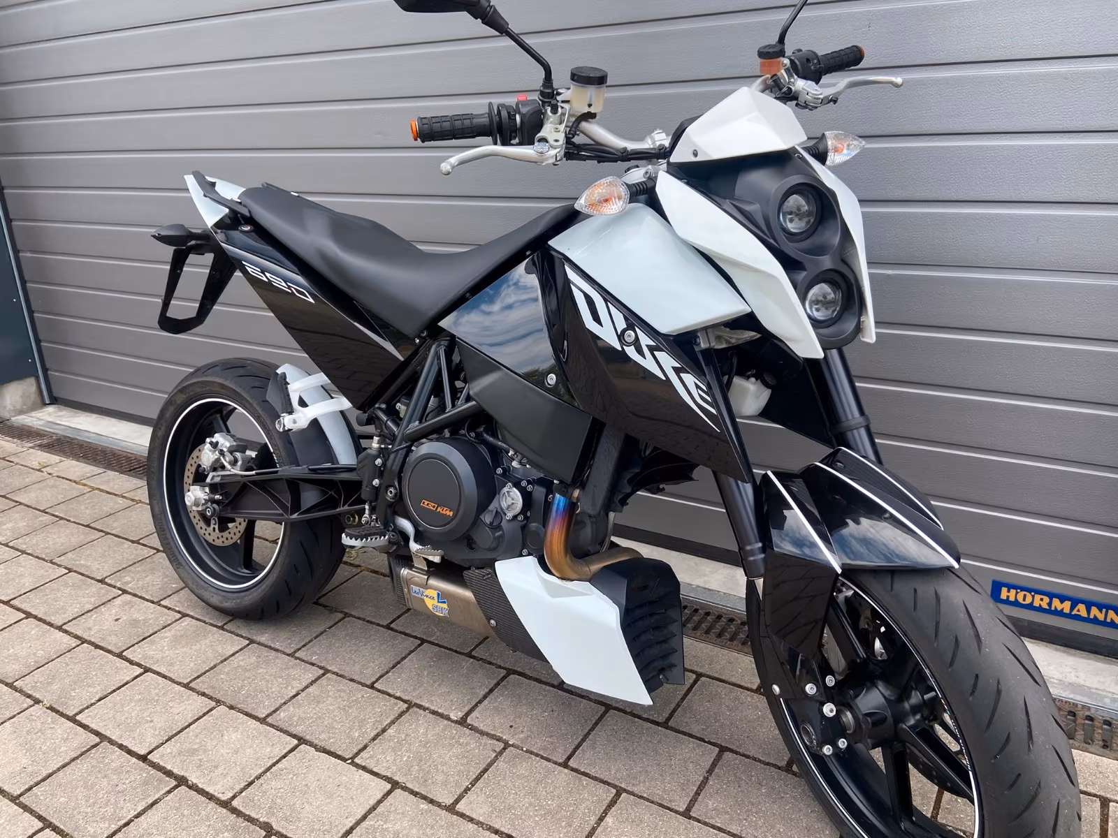 KTM 690 Duke - Leo Vince, frische Inspektion