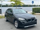 BMW X1 sDrive 18 i Panorama, Navi, AHK. - BMW X1: Schwarz