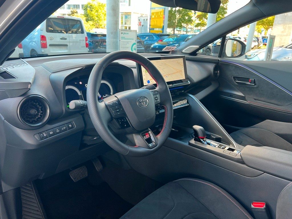 Fahrzeugabbildung Toyota C-HR 2.0 Plug-In Hybrid FWD GR Sport JBL NAVI